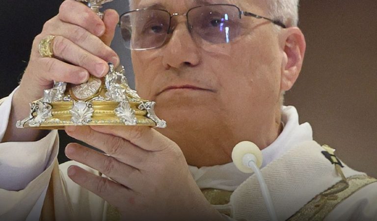 People losing it after spotting ‘surreal’ detail in Pope Leo’s outfit during mass