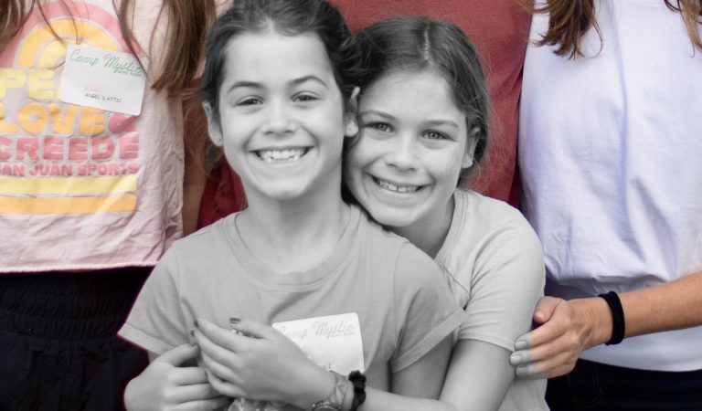 8-Year-Old Twin Sisters D!e in Texas Camp Floods – Their 14-Year-Old Sister Survives